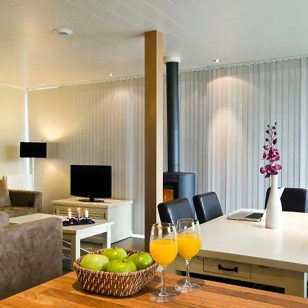 Holiday Golden Lakes Village.5 *